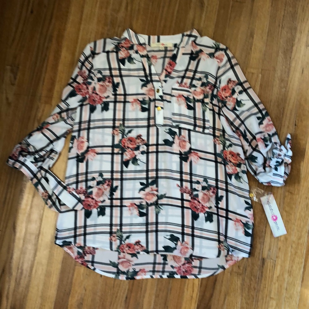 NWT wishful park Plaid floral blouse size M.